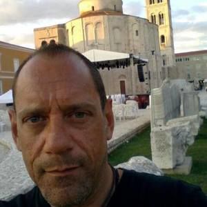 Meet your Posher, Robert